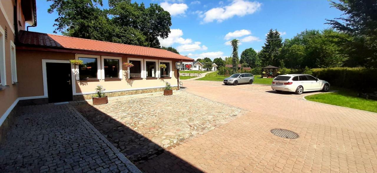 Zajazd Zamkowy - Schlossgasthof Krąg Kültér fotó